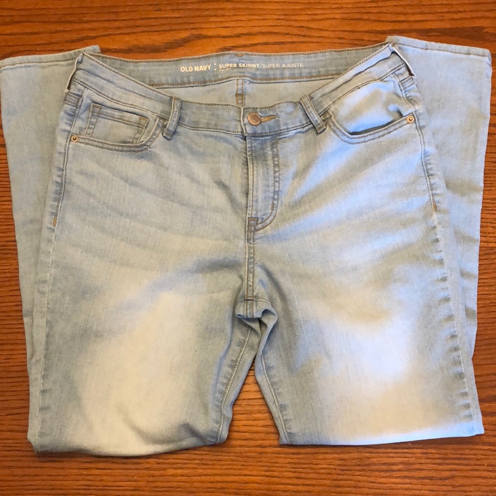 Old Navy Light Wash Mid Rise Skinny Jeans